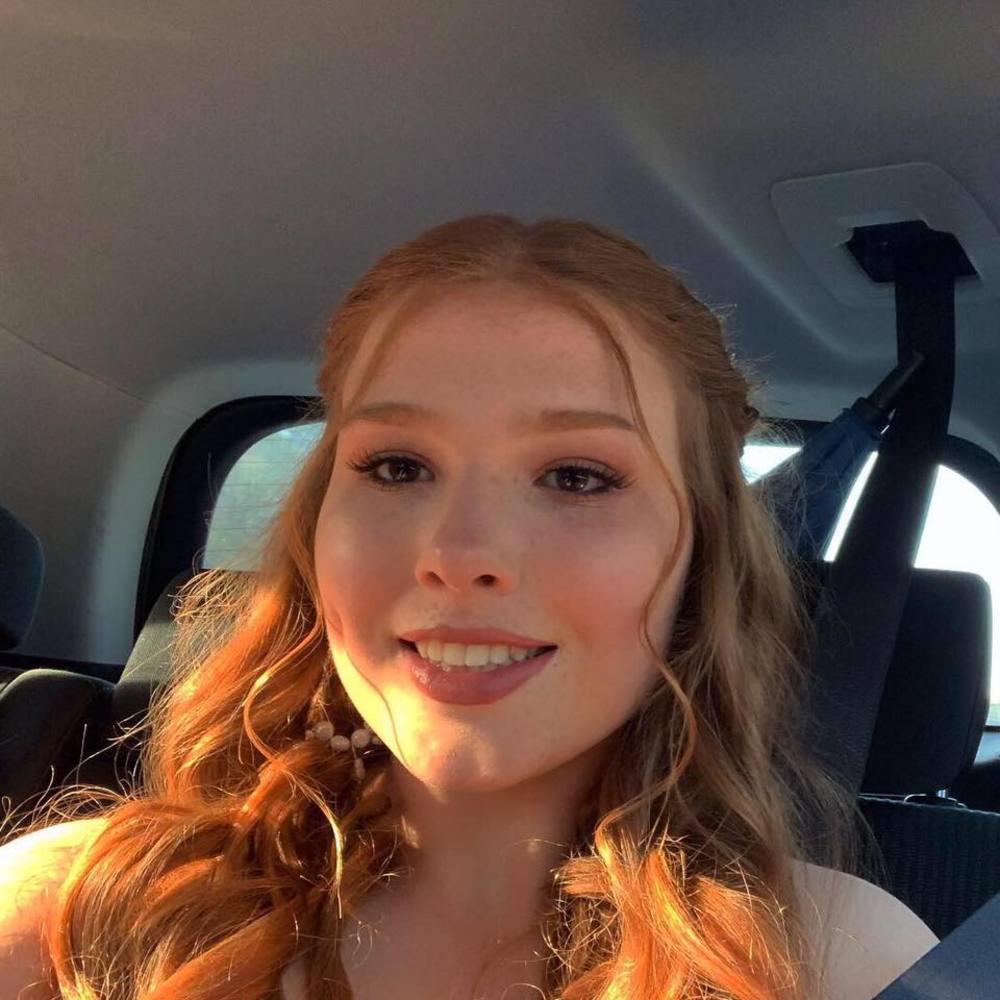 Meet your Posher, Chloe